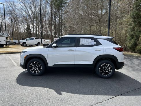 Used 2025 Chevrolet TrailBlazer ACTIV w/ Convenience Package image 7