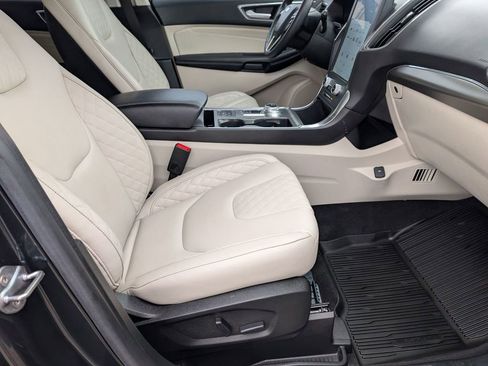 Used 2023 Ford Edge Titanium image 38