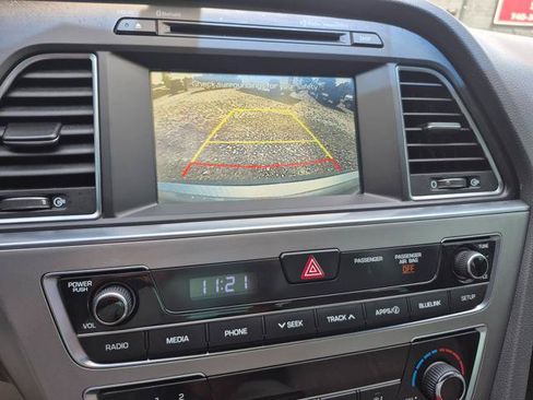 Used 2016 Hyundai Sonata SE FWD image 18
