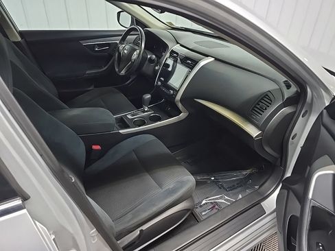 Used 2015 Nissan Altima 2.5 SV w/ Convenience Package FWD image 16