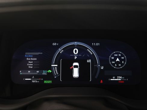 Used 2025 Toyota Sienna Platinum image 35