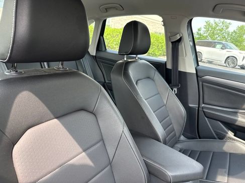 Used 2024 Volkswagen Jetta SE FWD image 27