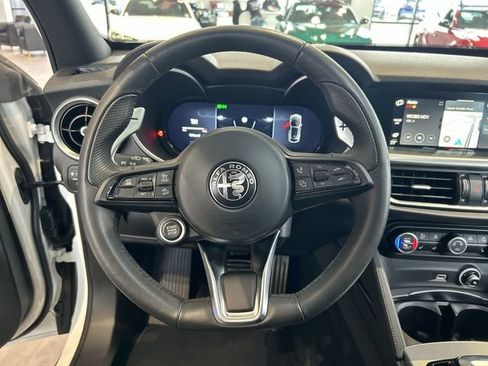 Used 2024 Alfa Romeo Stelvio Veloce image 18