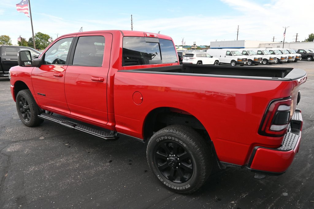 Used 2024 RAM 2500 Big Horn w/ Night Edition AWD/4WD image 14