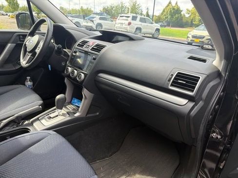 Used 2017 Subaru Forester 2.5i Premium w/ All-Weather Package AWD/4WD image 7