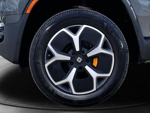 Used 2023 Rivian R1S Adventure AWD/4WD image 8