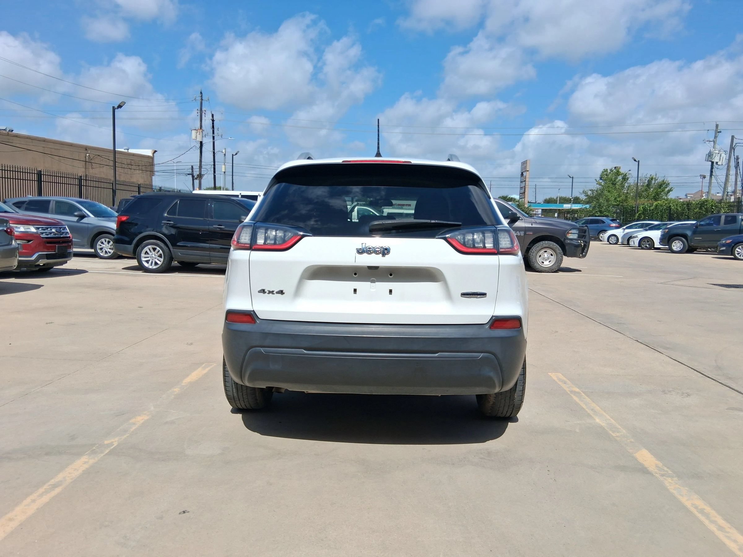 Used 2019 Jeep Cherokee Latitude w/ Popular Appearance Group AWD/4WD image 7