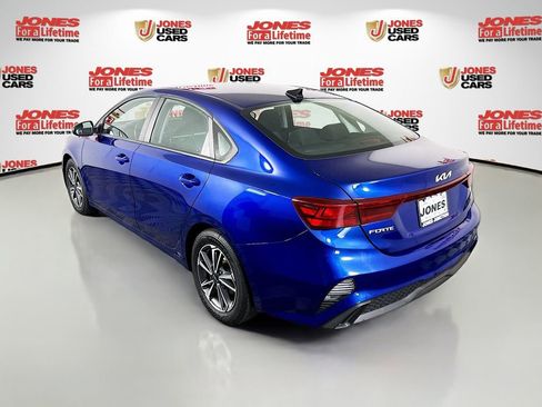 Used 2023 Kia Forte LXS FWD image 2