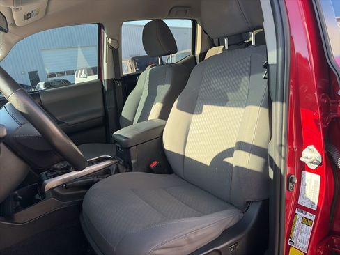 Used 2021 Toyota Tacoma SR5 image 12