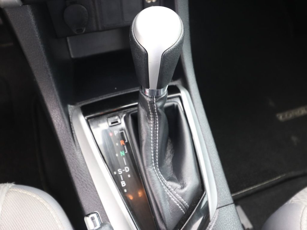Used 2017 Toyota Corolla LE FWD image 20