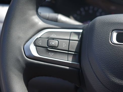 Used 2025 Jeep Compass Limited AWD/4WD image 14