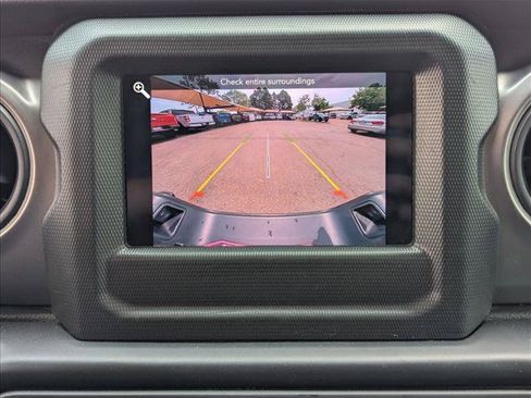 Used 2023 Jeep Gladiator Sport AWD/4WD image 13