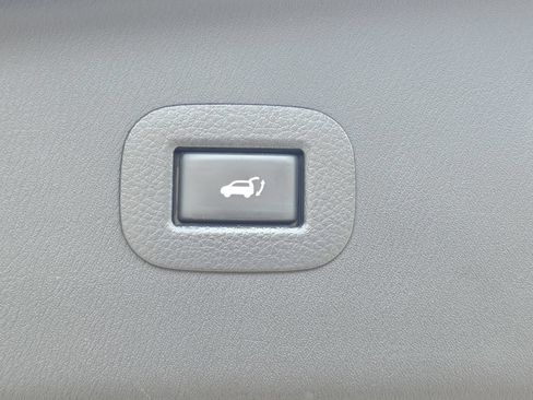 Used 2020 Nissan Armada Platinum w/ Captain's Chairs Package AWD/4WD image 13