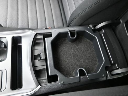 Certified 2022 Ford Edge SE w/ Black Appearance Package image 22