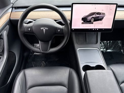 Used 2023 Tesla Model Y Long Range image 14