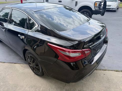 Used 2018 Nissan Altima 2.5 S w/ S Convenience Package FWD image 9