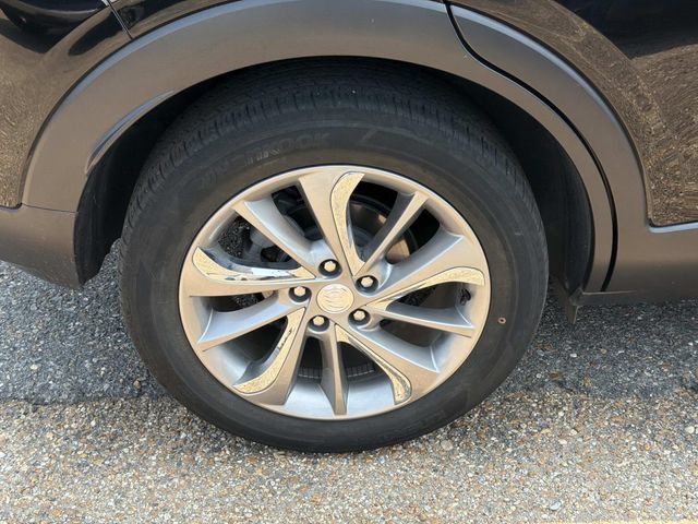 Used 2023 Buick Encore GX Essence w/ Experience Buick Package FWD image 5