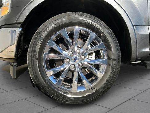 Used 2017 Ford F150 Lariat RWD image 10