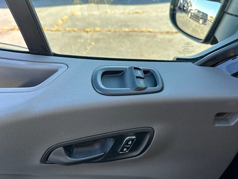 Used 2023 Ford Transit 350 XL image 26