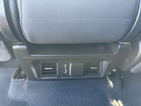 Used 2024 Chevrolet Silverado 1500 LT image 34