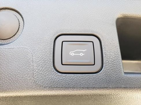 New 2027 Chevrolet Equinox LT w/ Convenience Package II AWD/4WD image 11