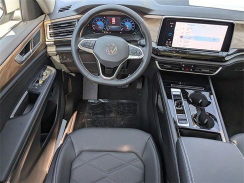 New 2026 Volkswagen Atlas SE image 17