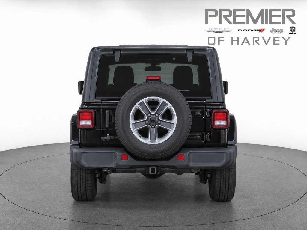Used 2020 Jeep Wrangler Unlimited Sahara w/ Cold Weather Group AWD/4WD image 6