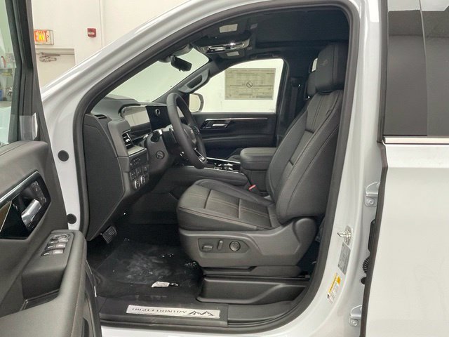 New 2026 Chevrolet Tahoe High Country w/ Sun And Tow Package AWD/4WD image 13