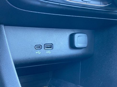 Used 2025 Buick Encore GX Preferred image 21