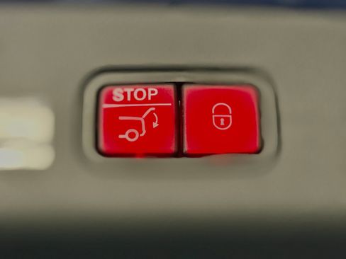 Used 2026 Mercedes-Benz GLC 300 image 16