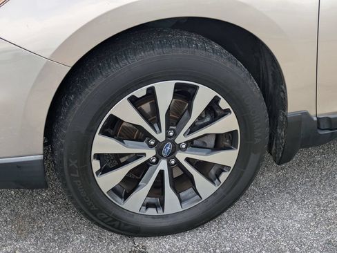 Used 2016 Subaru Outback 2.5i Limited AWD/4WD image 6