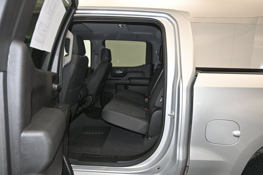 Certified 2021 Chevrolet Silverado 1500 LT AWD/4WD image 22