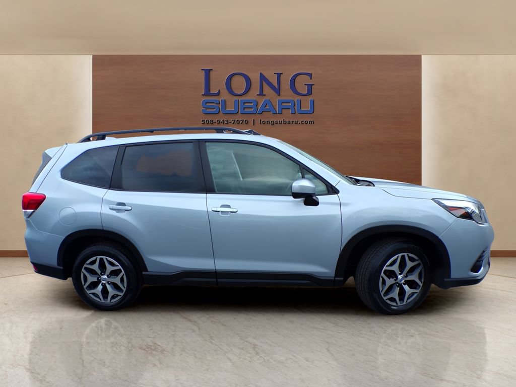 Used 2023 Subaru Forester Premium AWD/4WD image 6
