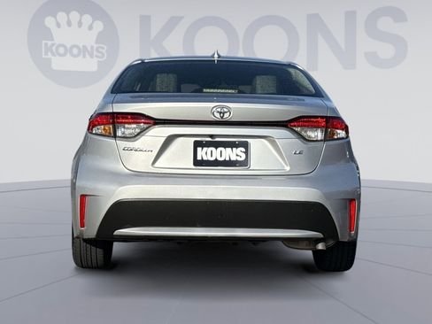 Used 2022 Toyota Corolla LE w/ Carpet Mat Package (TMS) image 5