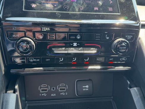 New 2025 Jeep Grand Cherokee 4WD image 23