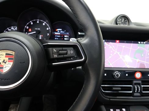 Used 2023 Porsche Macan AWD/4WD image 28
