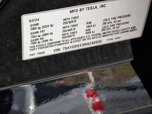 Used 2024 Tesla Model Y Long Range image 37
