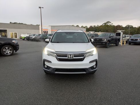 Used 2021 Honda Pilot Touring image 8