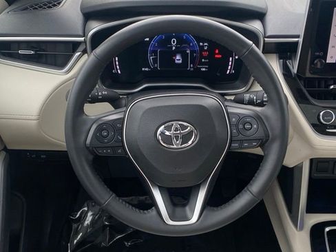 Certified 2023 Toyota Corolla Cross XLE w/ Convenience Package AWD/4WD image 16