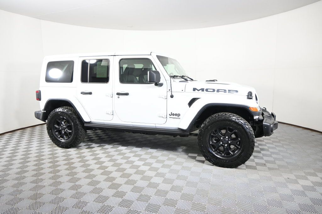 Used 2019 Jeep Wrangler Unlimited Sahara w/ Quick Order Package 24M Moab AWD/4WD image 8