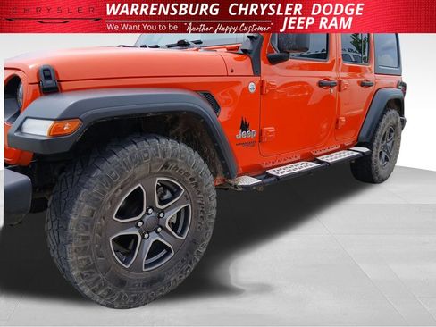 Used 2018 Jeep Wrangler Unlimited Sport S AWD/4WD image 32