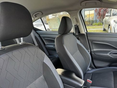 Used 2023 Nissan Versa SV image 12