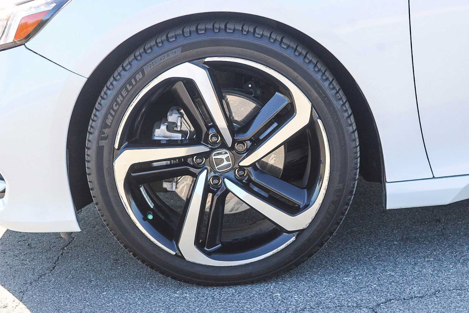 Used 2019 Honda Accord Sport image 9