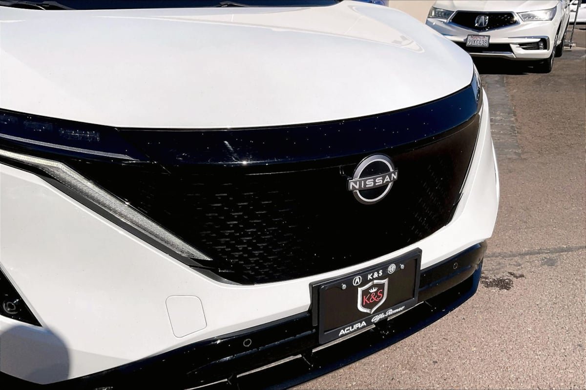Used 2023 Nissan Ariya AWD image 4