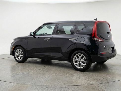 Used 2025 Kia Soul LX w/ LX Technology Package FWD image 6