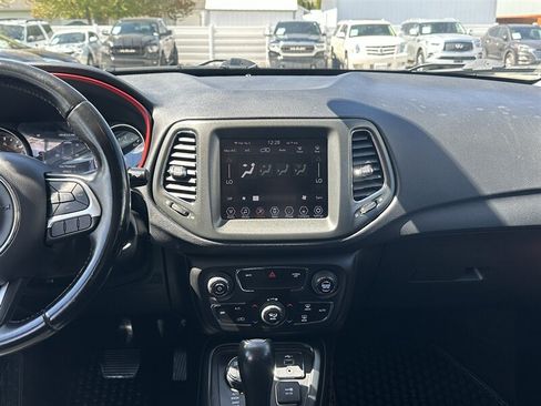 Used 2020 Jeep Compass Trailhawk AWD/4WD image 26