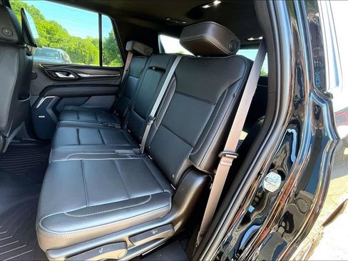 Used 2021 GMC Yukon Denali w/ Denali Premium Package AWD/4WD image 26