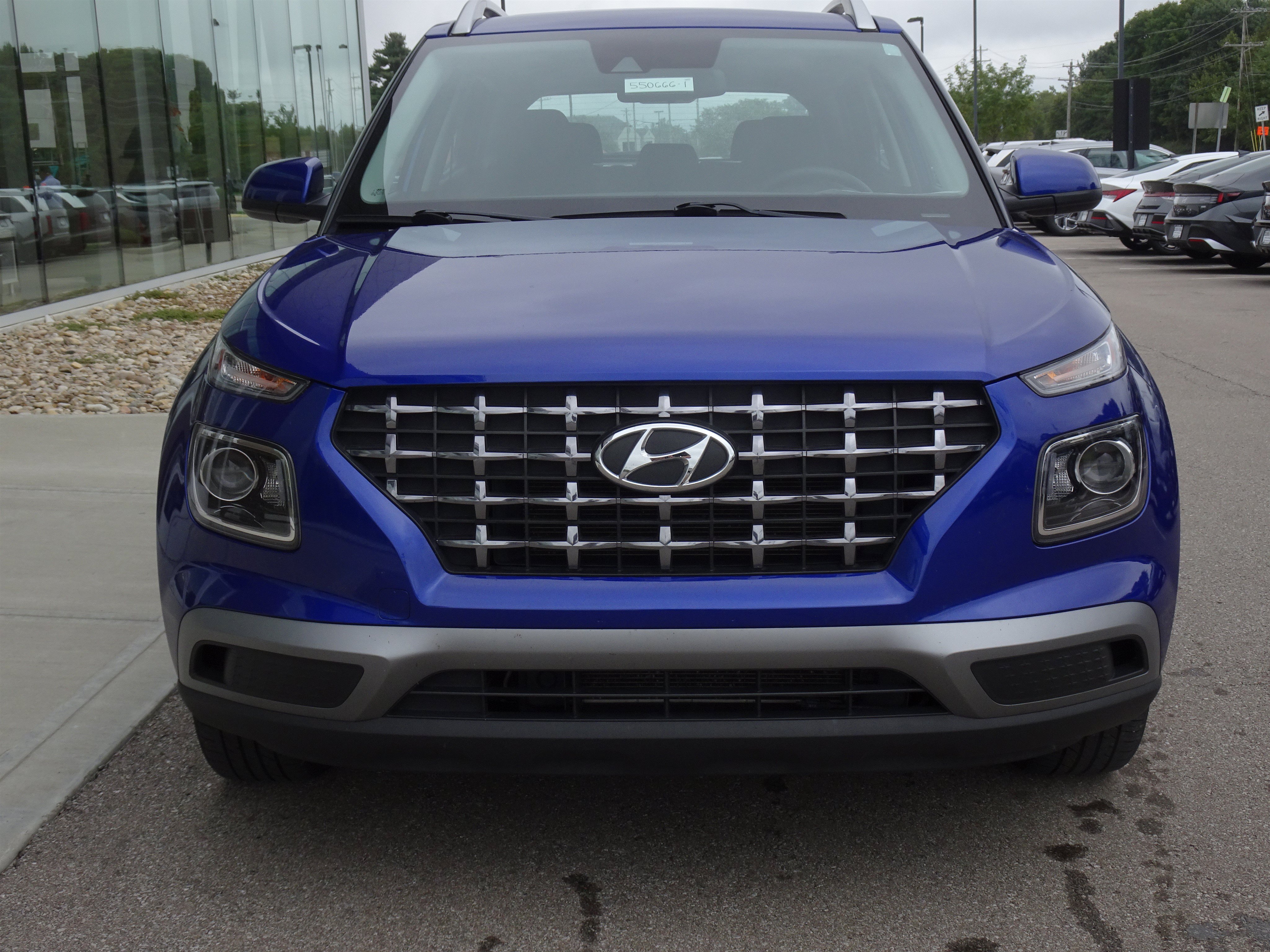 Used 2022 Hyundai Venue SEL FWD image 7
