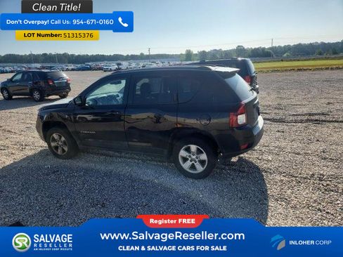 Used 2016 Jeep Compass Latitude FWD image 3
