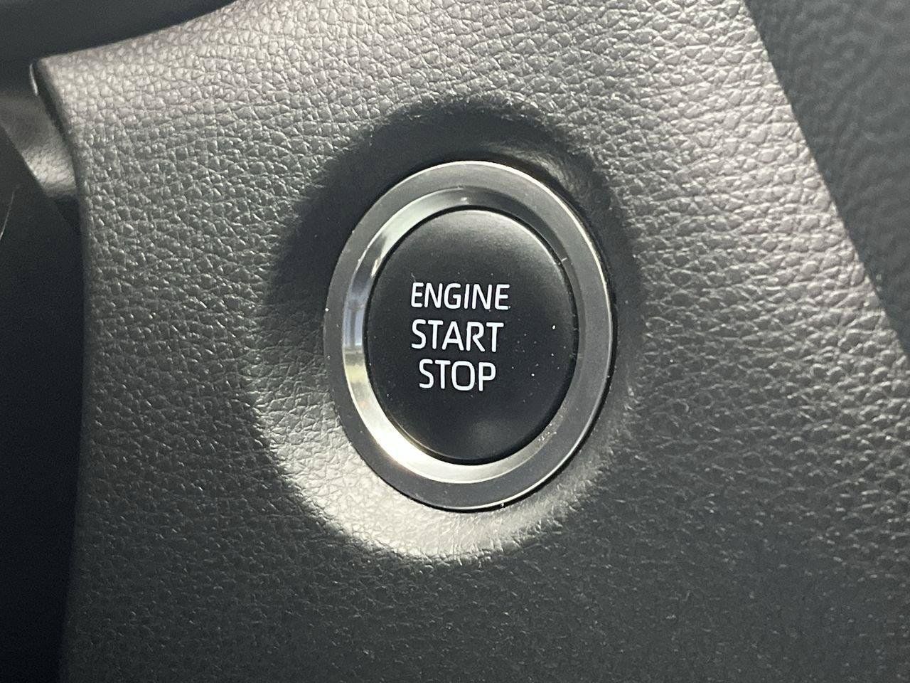 Used 2025 Toyota Corolla XSE FWD image 19